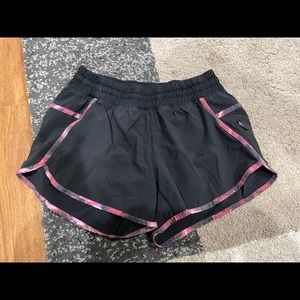 Lululemon Tracker Short 3inch - black